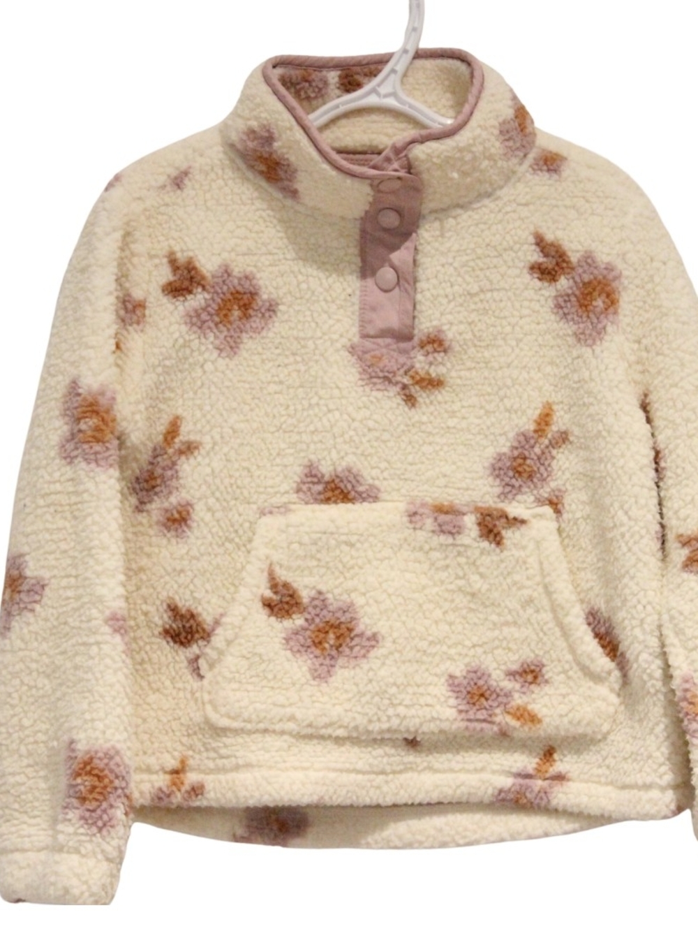 2/$25 🏷 Oshkosh Off White with Flowers Sherpa 1/4 Snap Pullover Size 6/6x